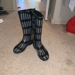 Rain boots